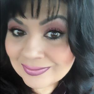 Meet your Posher, Yolanda